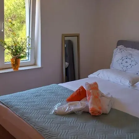 Petrovic Apartman Rogoznica
