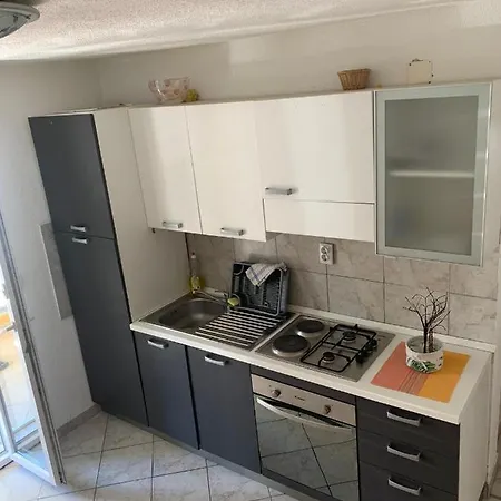 Petrovic Apartment *