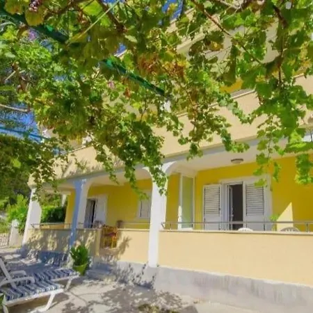 Petrovic Apartman Rogoznica