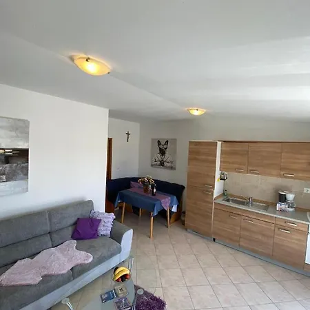 Petrovic * Rogoznica (Sibenik-Knin)