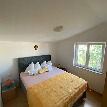 Petrovic Apartment *