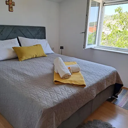 Petrovic Apartment