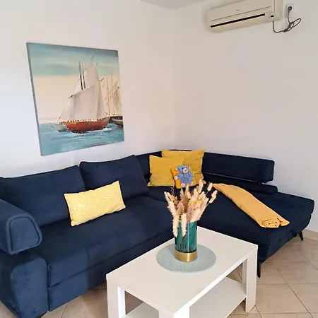 Petrovic Apartment *