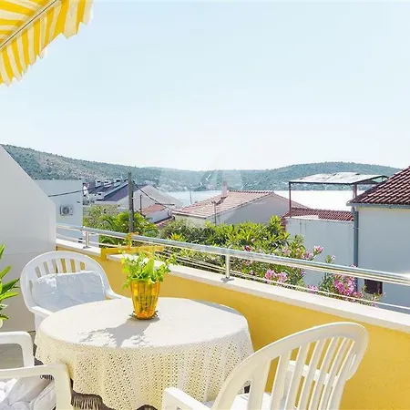 Petrovic Apartment *