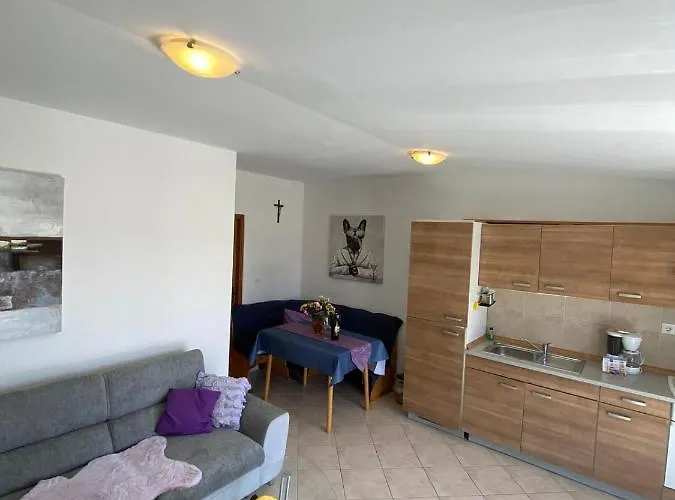 Petrovic * Rogoznica (Sibenik-Knin)